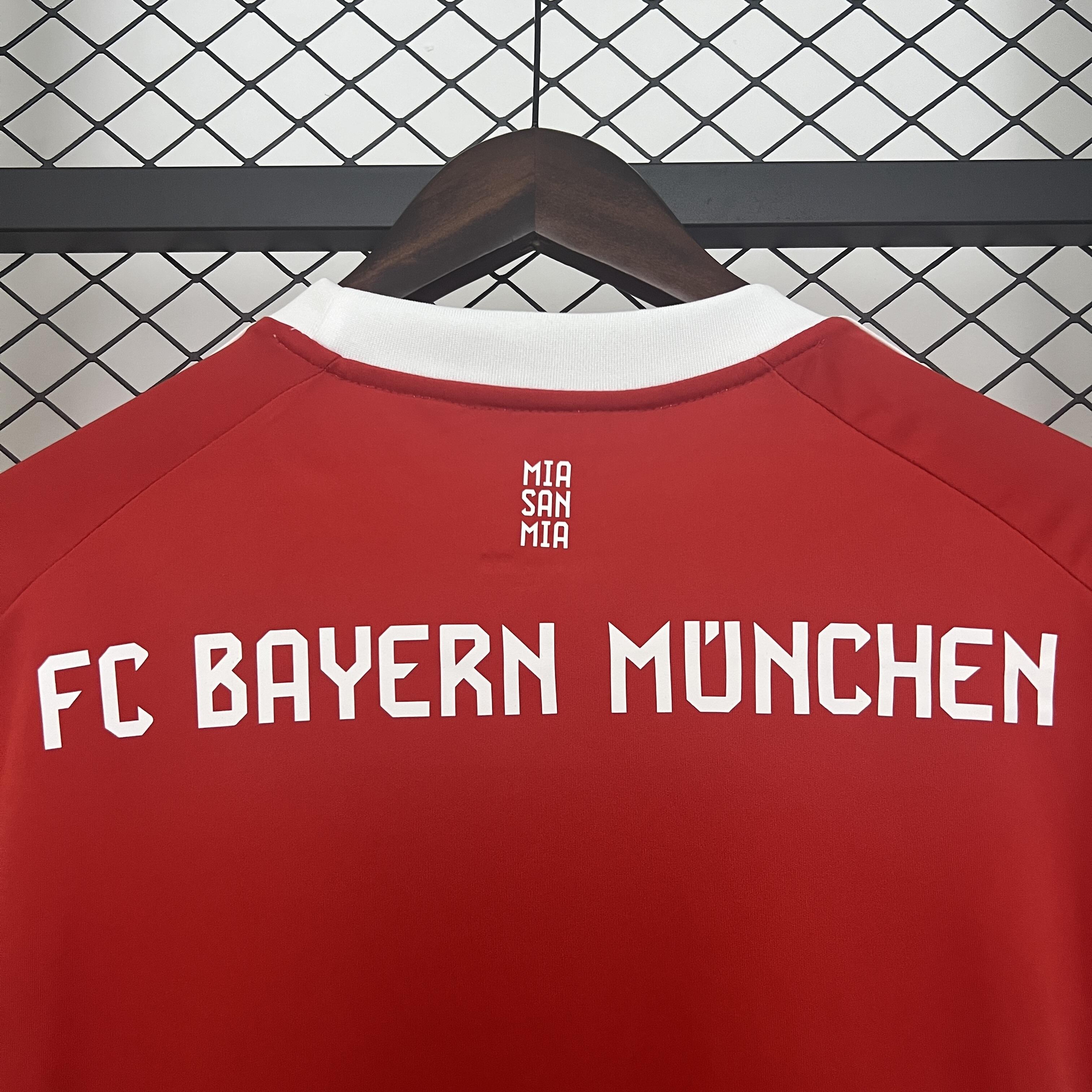 Camisola Bayern Munich home 2025/26