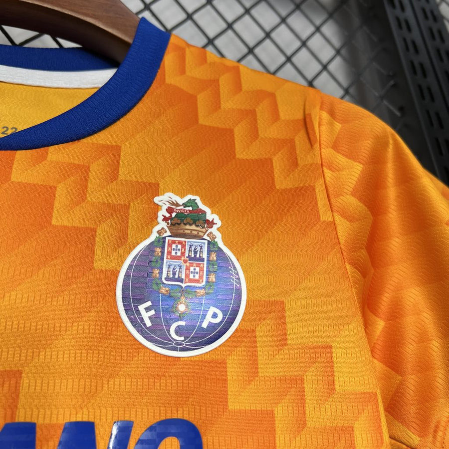 Conjunto infantil laranja alternativo 2024/25