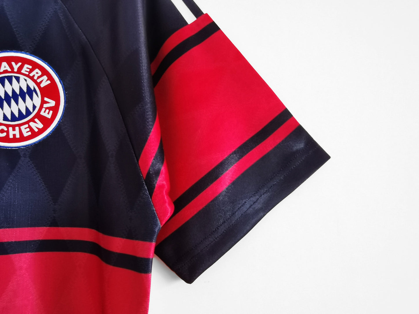 1997/1999 Bayern Munchen home kit