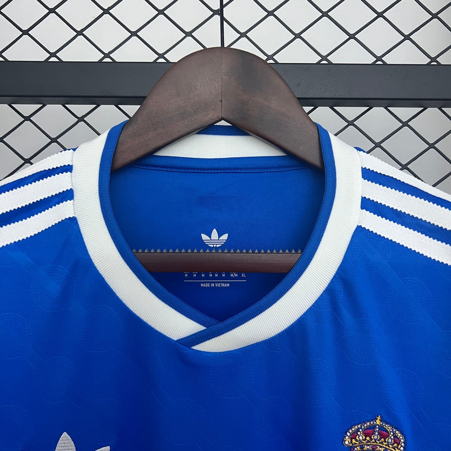 Camisola Real Madrid azul terceira 2025/26