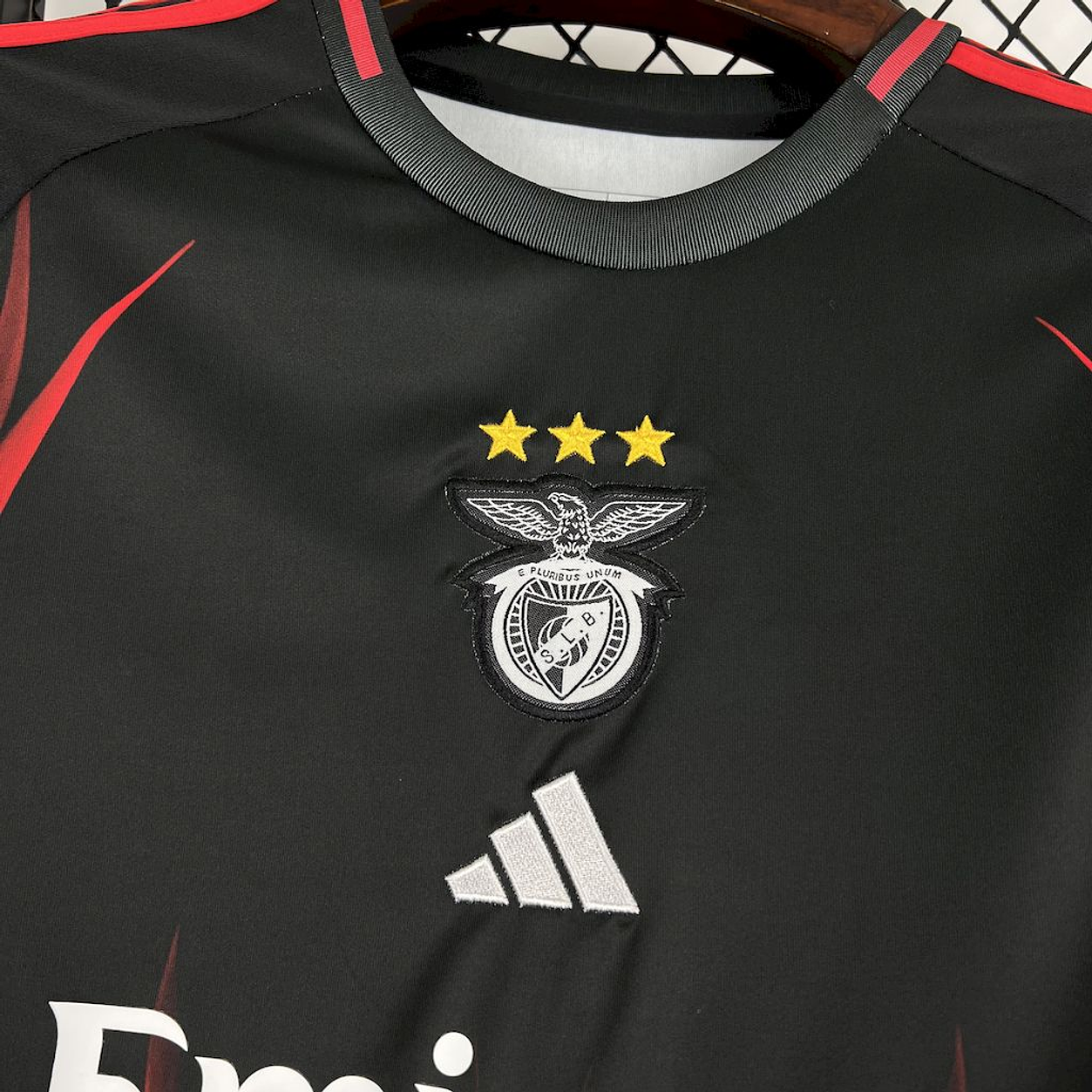 Camisola concept vermelha e preta 2025/26 - LANÇAMENTO