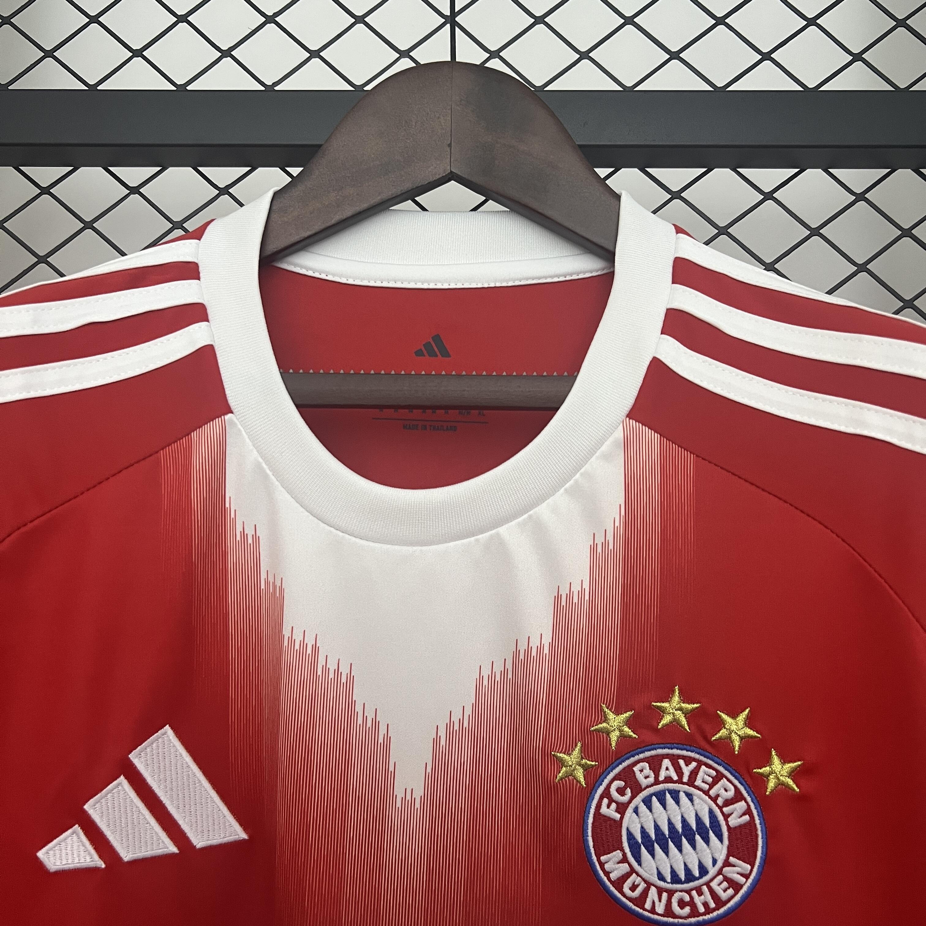 Camisola Bayern Munich home 2025/26