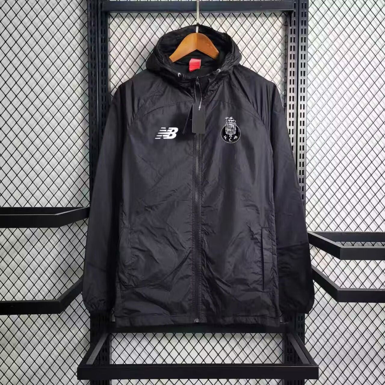 Casaco preta 2025/26 fecho completo