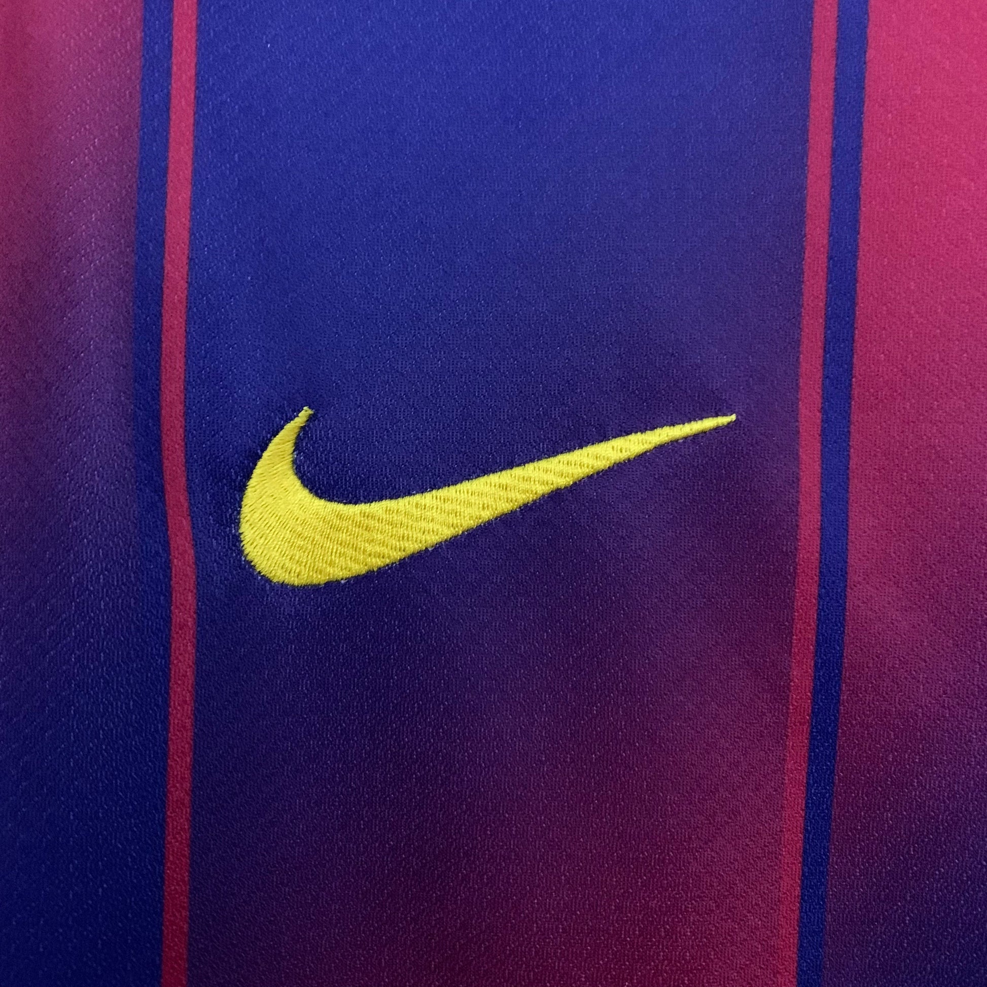 Camisola Barcelona home azul e vermelho 2025/26