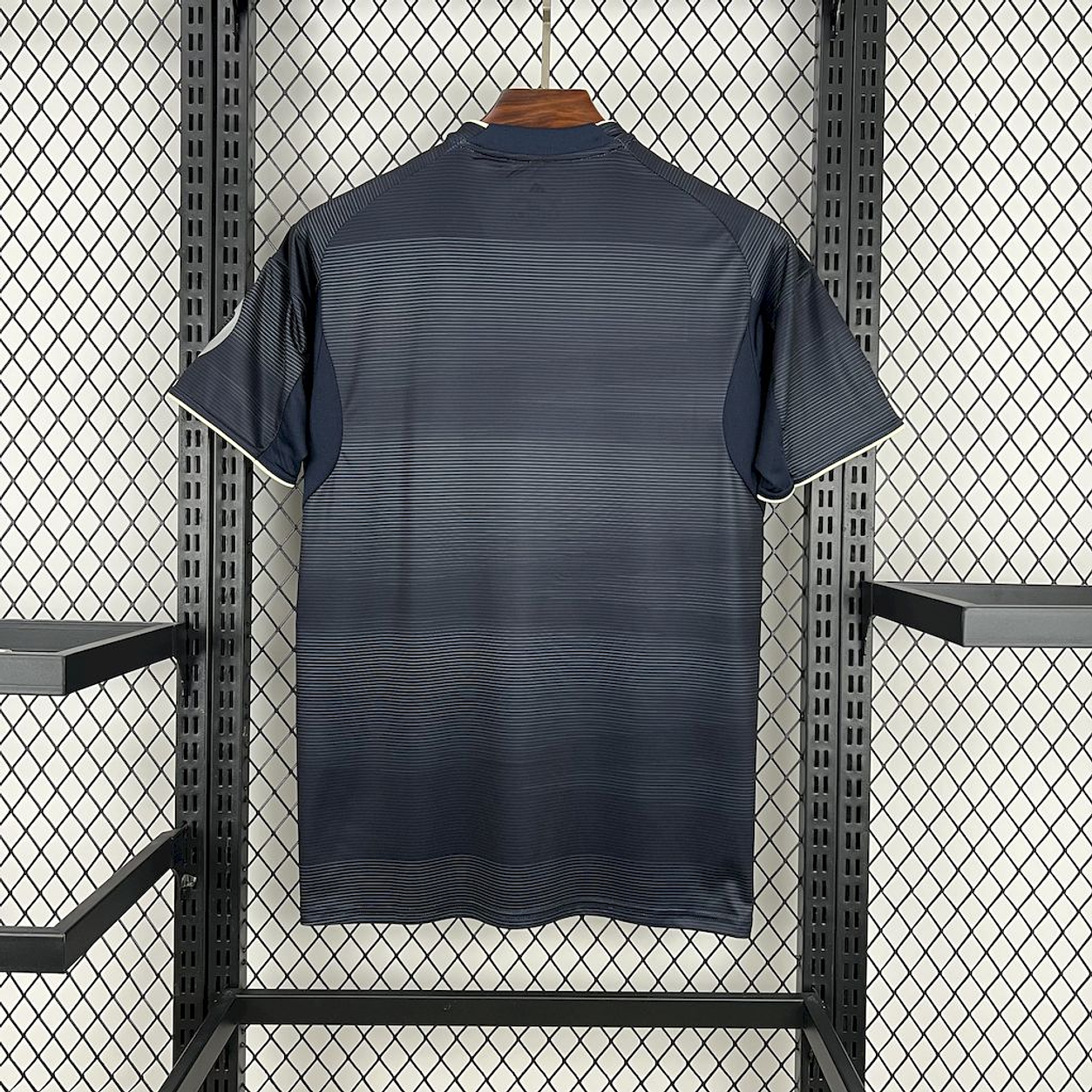 Camisola Real Madrid alternativa 2025/26