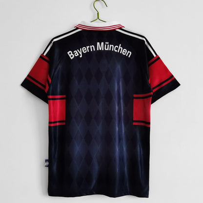 1997/1999 Bayern Munchen home kit